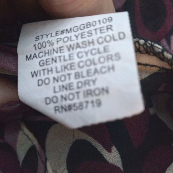 Notations button up  floral blouse - Picture 7 of 11